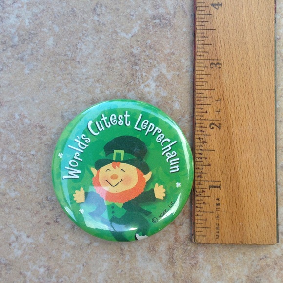 World's Cutest Leprechaun Pin - Picture 3 of 3